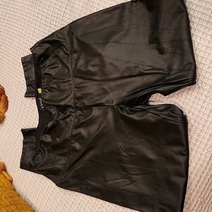 Lysse Size L Faux Leather Leggings
